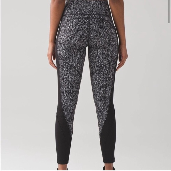 Lululemon Fit Physique leggings - Picture 3 of 12